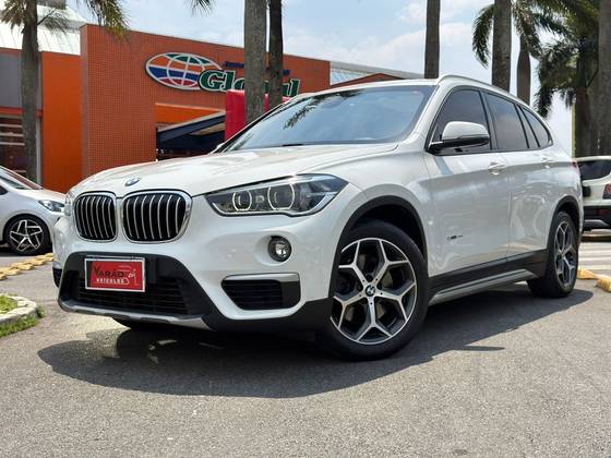 BMW X1 2.0 16V TURBO ACTIVEFLEX SDRIVE20I 4P AUTOMÁTICO BMW X1 2.0 16V TURBO ACTIVEFLEX SDRIVE20I 4P AUTOMÁTICO